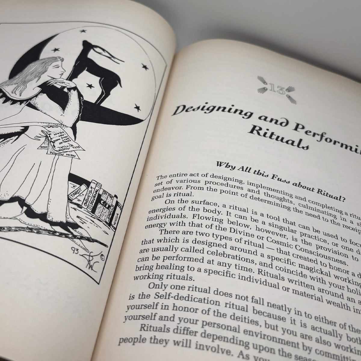 To Ride a Silver Broomstick: New Generation Witchcraft — Silver RavenWolf