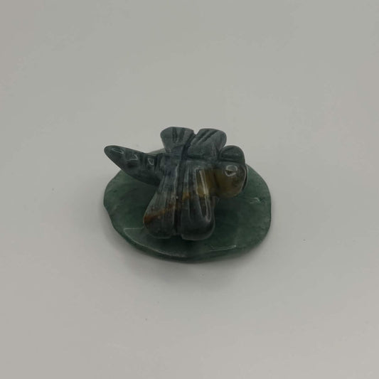 Moss Agate Dragonfly on Green Aventurine Leaf – Natural Stone Carving (CR-DF7)