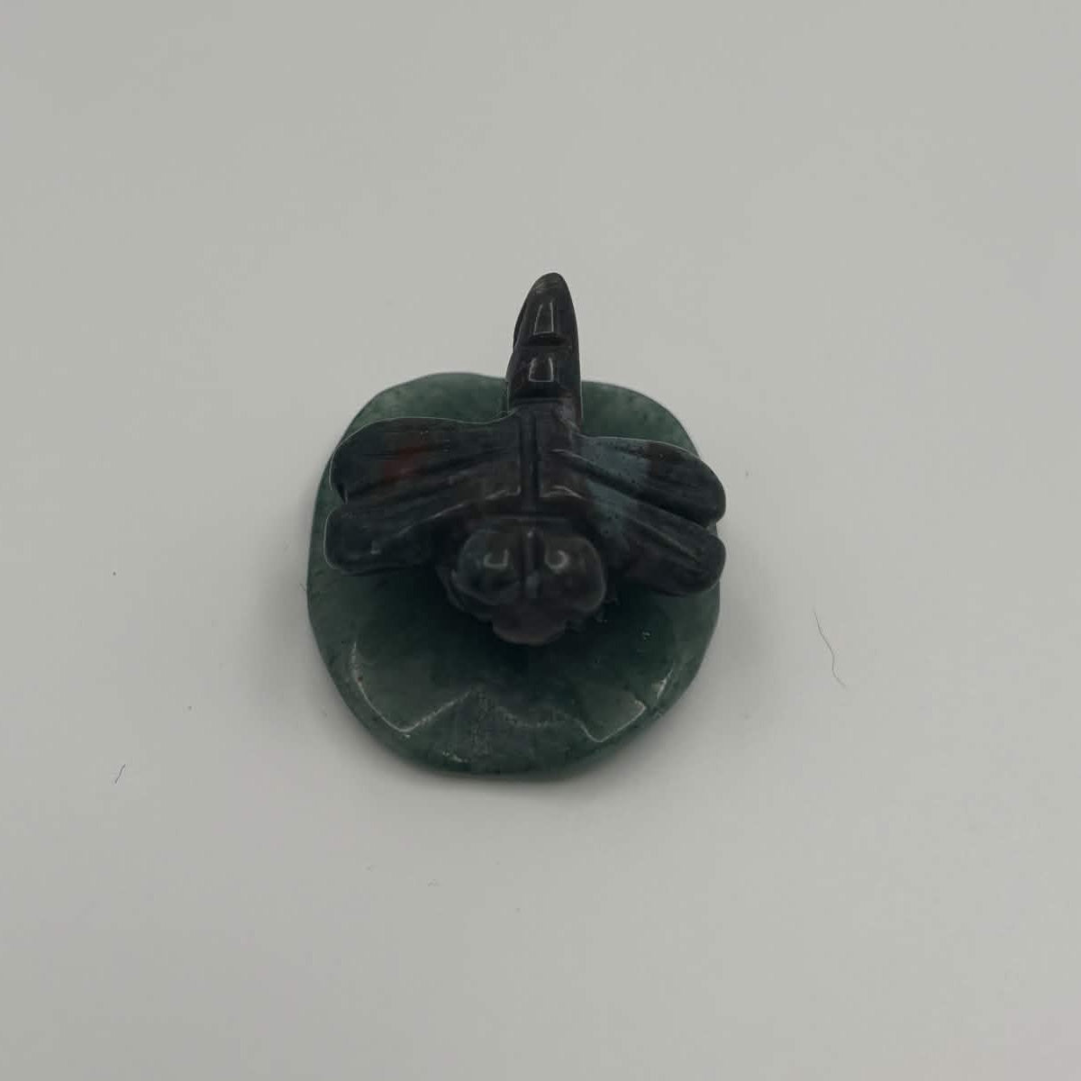 Moss Agate Dragonfly on Green Aventurine Leaf – Natural Stone Carving (CR-DF10)