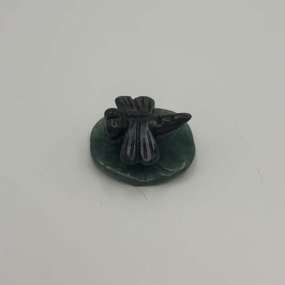 Moss Agate Dragonfly on Green Aventurine Leaf – Natural Stone Carving (CR-DF10)