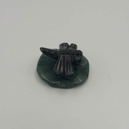 Moss Agate Dragonfly on Green Aventurine Leaf – Natural Stone Carving (CR-DF10)