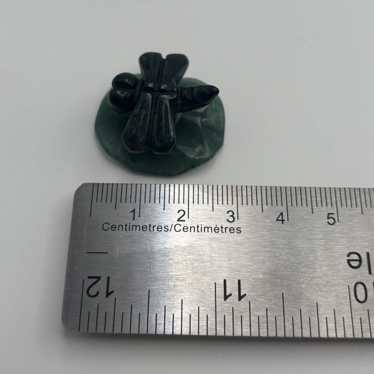 Moss Agate Dragonfly on Green Aventurine Leaf – Natural Stone Carving (CR-DF11)