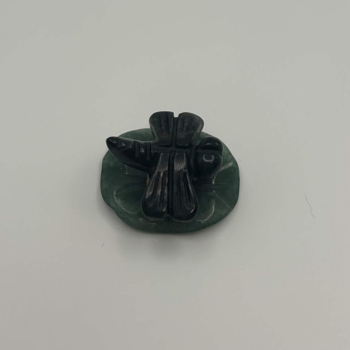 Moss Agate Dragonfly on Green Aventurine Leaf – Natural Stone Carving (CR-DF11)