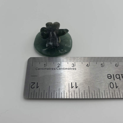 Moss Agate Dragonfly on Green Aventurine Leaf – Natural Stone Carving (CR-DF12)
