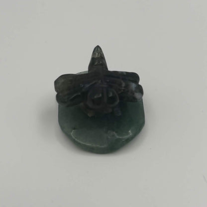Moss Agate Dragonfly on Green Aventurine Leaf – Natural Stone Carving (CR-DF12)
