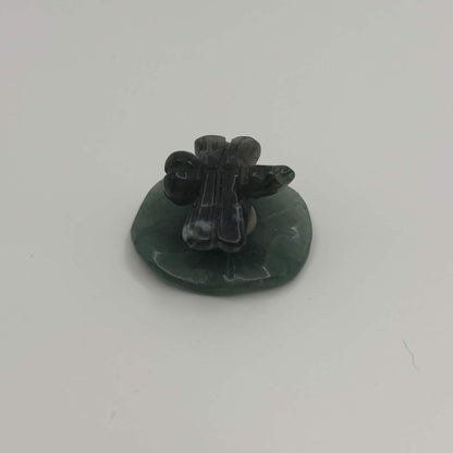 Moss Agate Dragonfly on Green Aventurine Leaf – Natural Stone Carving (CR-DF12)