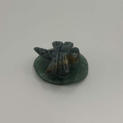 Moss Agate Dragonfly on Green Aventurine Leaf – Natural Stone Carving (CR-DF7)