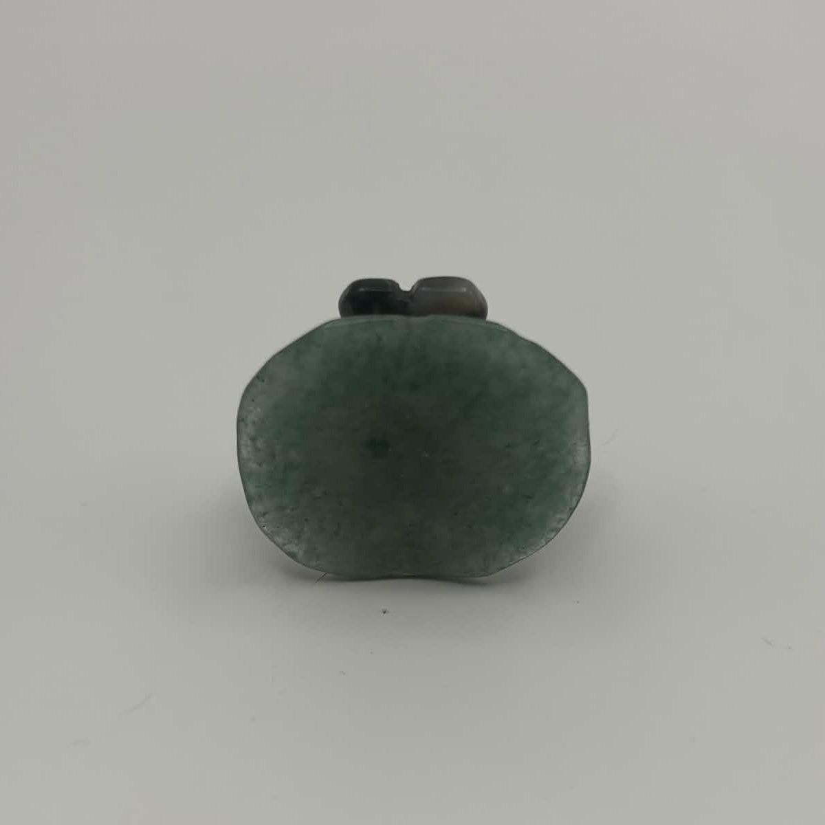 Moss Agate Dragonfly on Green Aventurine Leaf – Natural Stone Carving (CR-DF8)
