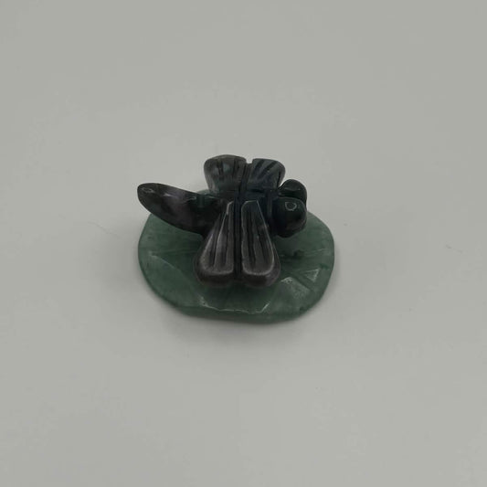 Moss Agate Dragonfly on Green Aventurine Leaf – Natural Stone Carving (CR-DF8)