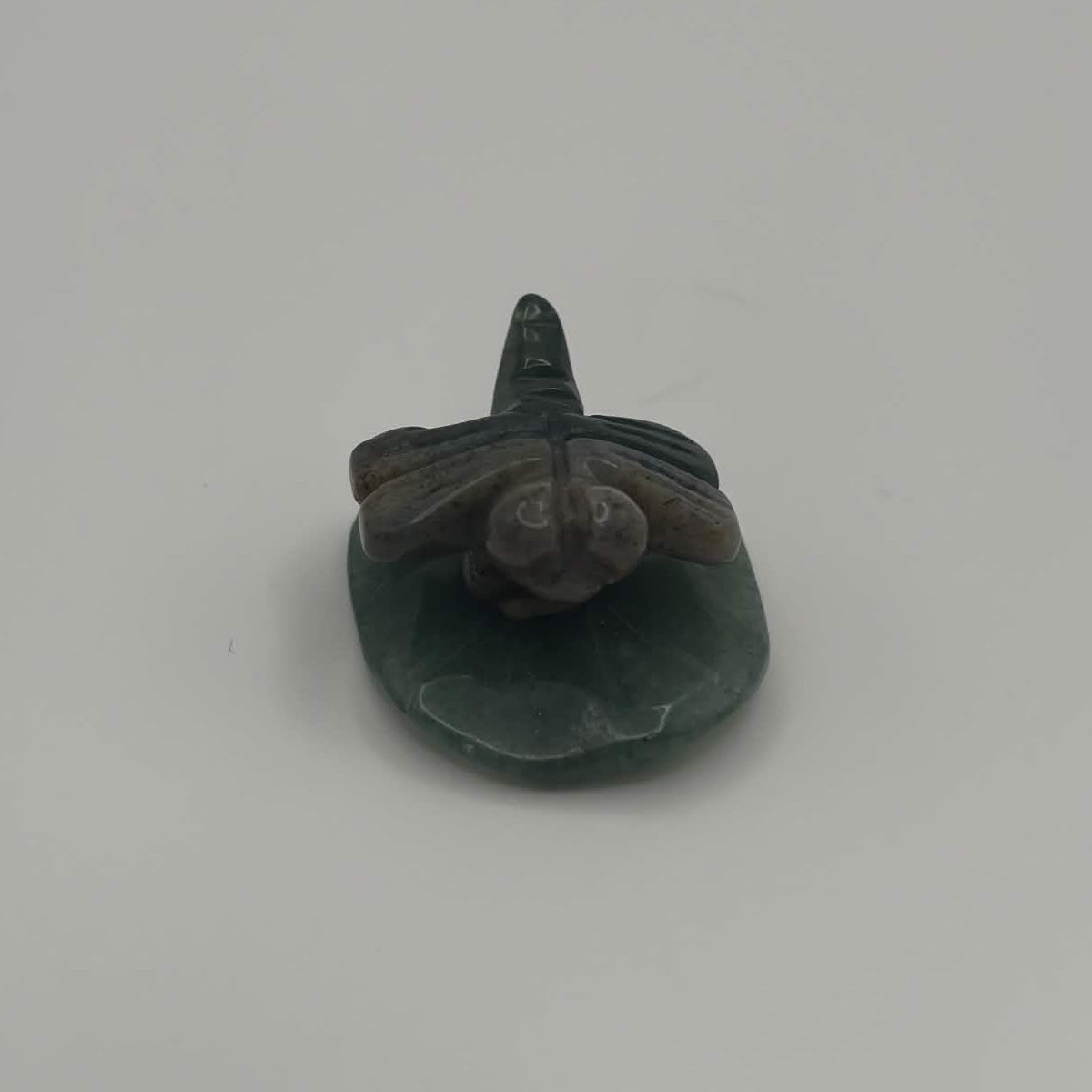 Moss Agate Dragonfly on Green Aventurine Leaf – Natural Stone Carving (CR-DF9)