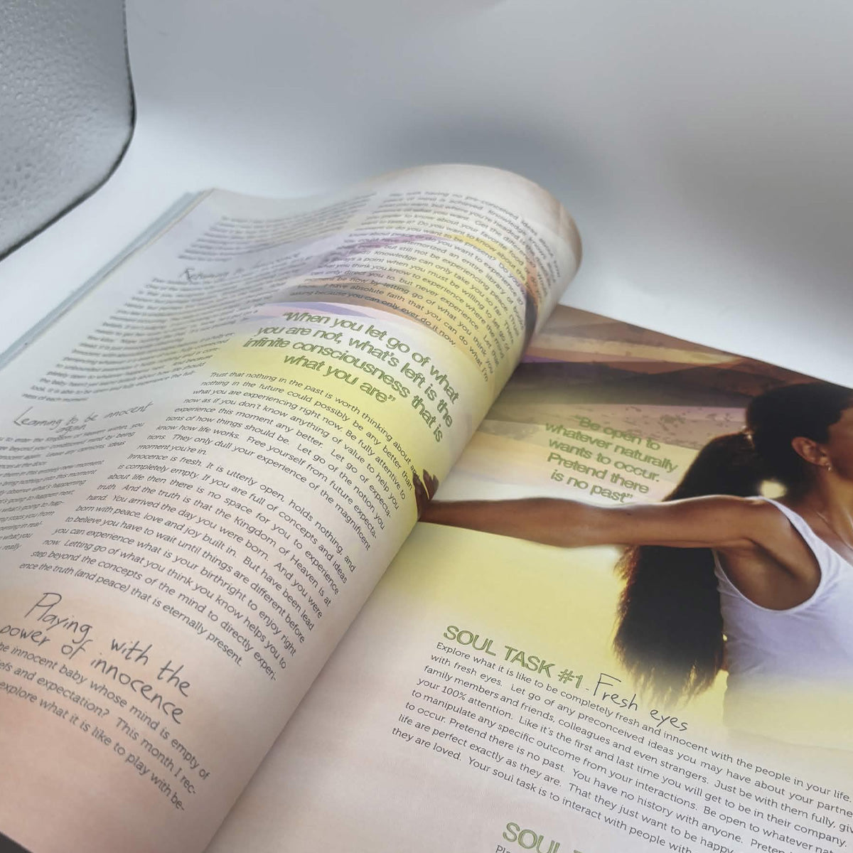 Yoga Magazine November–December 2011 – Andie MacDowell, Spirituality, Yoga & Wellness
